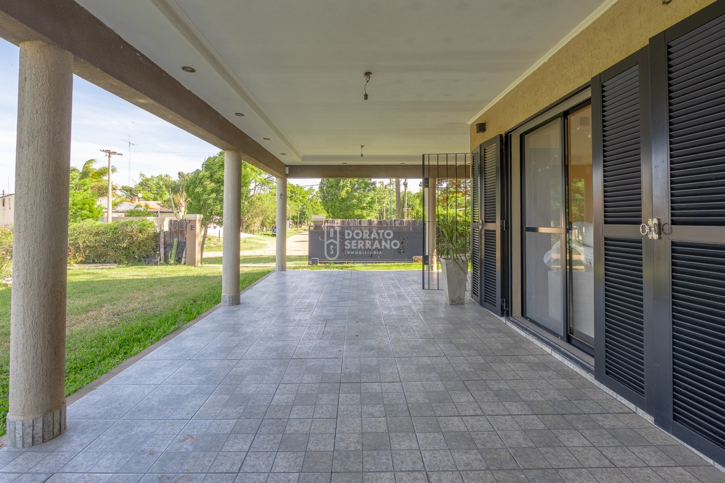 EXTRAORDINARIA! BARRIO GALVEZ - LAGUNA DE LOTTO.