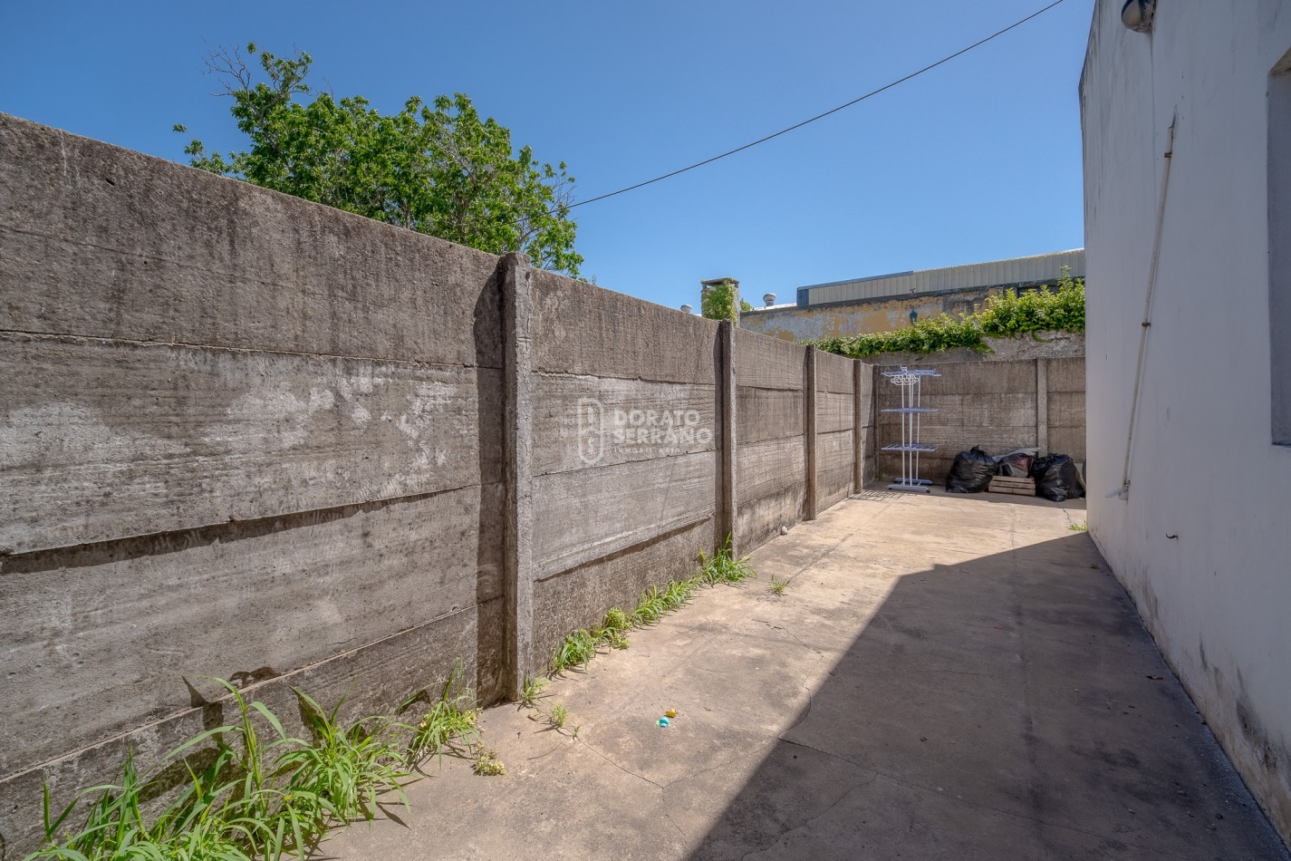 COMPLEJO DE 3 DEPTOS. CENTRICOS + PLUS: LOTE REMANENTE!  