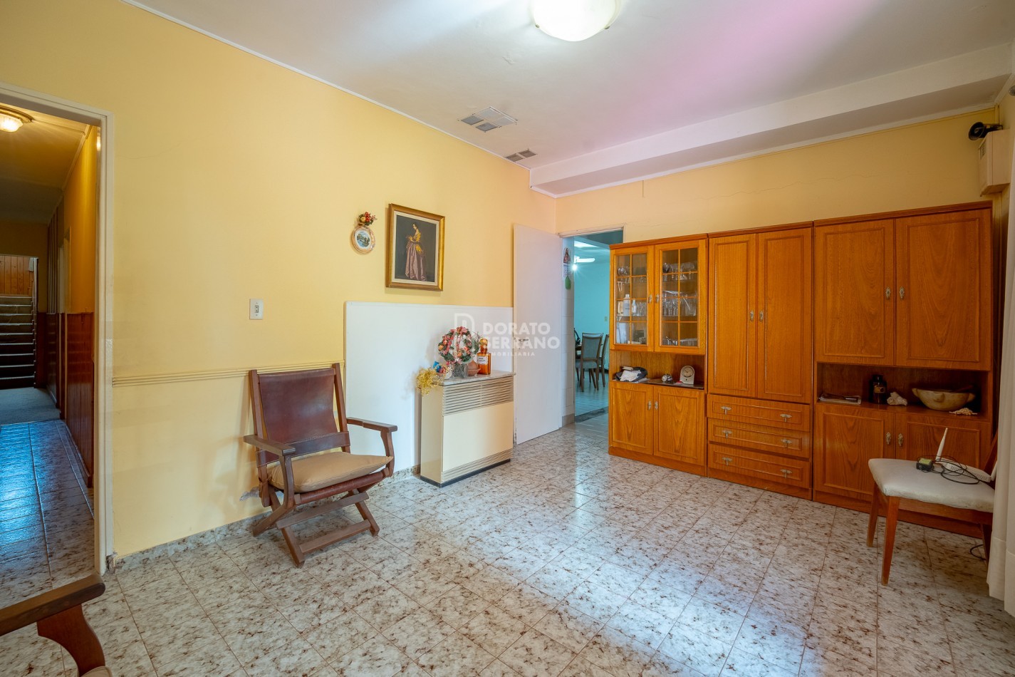 CASA EN BARRIO RESIDENCIAL! LISTA PARA UN NUEVO SUEÑO!