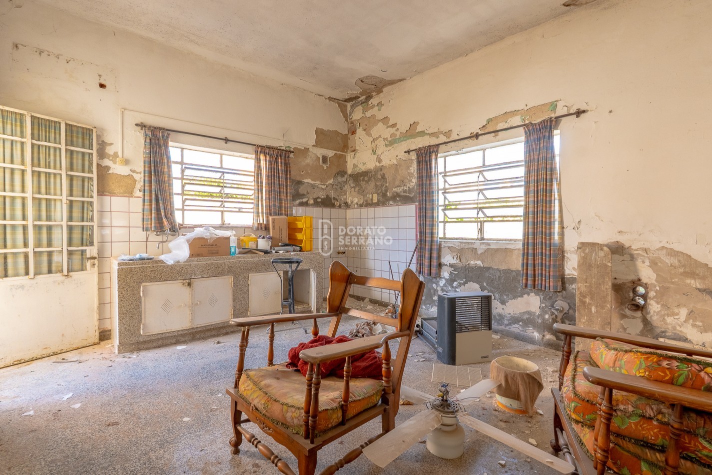 LOTE IDEAL 15X30 - A PASOS DE 20 DE JUNIO! + CASA A RECICLAR O DEMOLER.