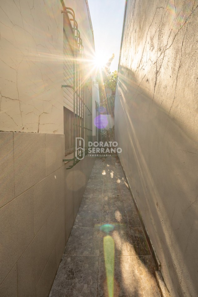 CASA EN EL RIO! GRANDIOSA! BARRIO BASUALDO!