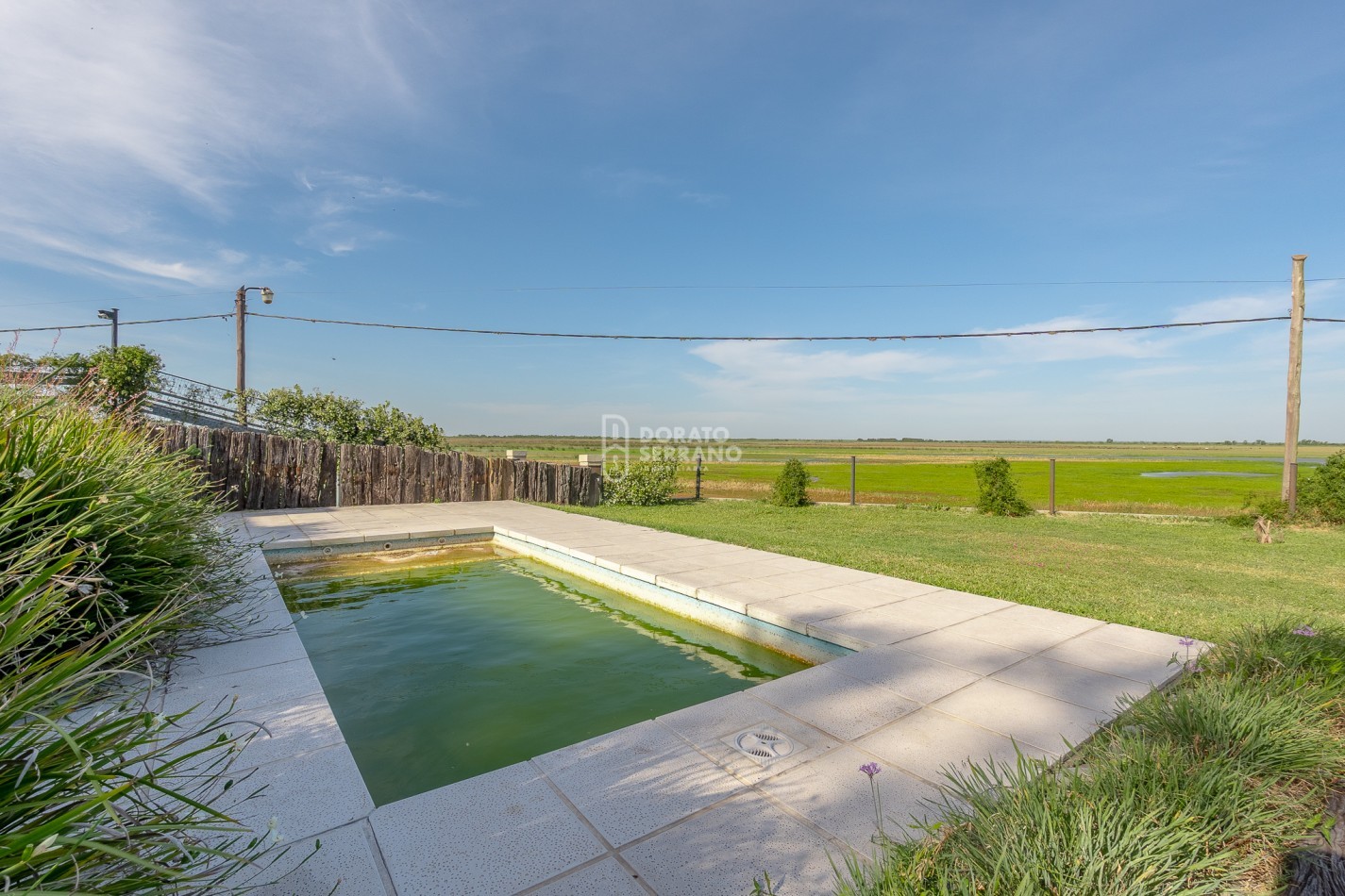 EXTRAORDINARIA! BARRIO GALVEZ - LAGUNA DE LOTTO.