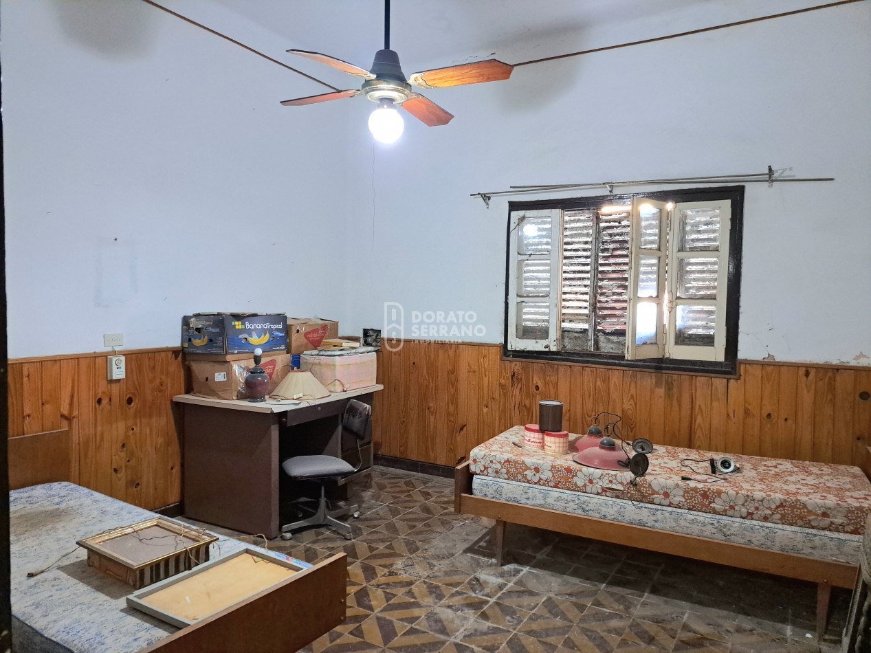 LOTE + CASA A RECICLAR -