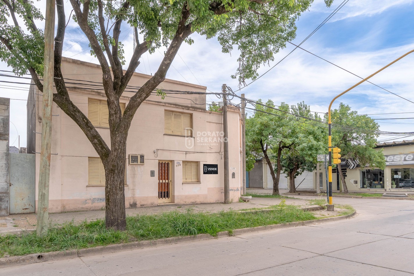 42 MTS. DE FRENTE EN ESQUINA! MAXIMAS POSIBILIDADES SOBRE 25 DE MAYO!