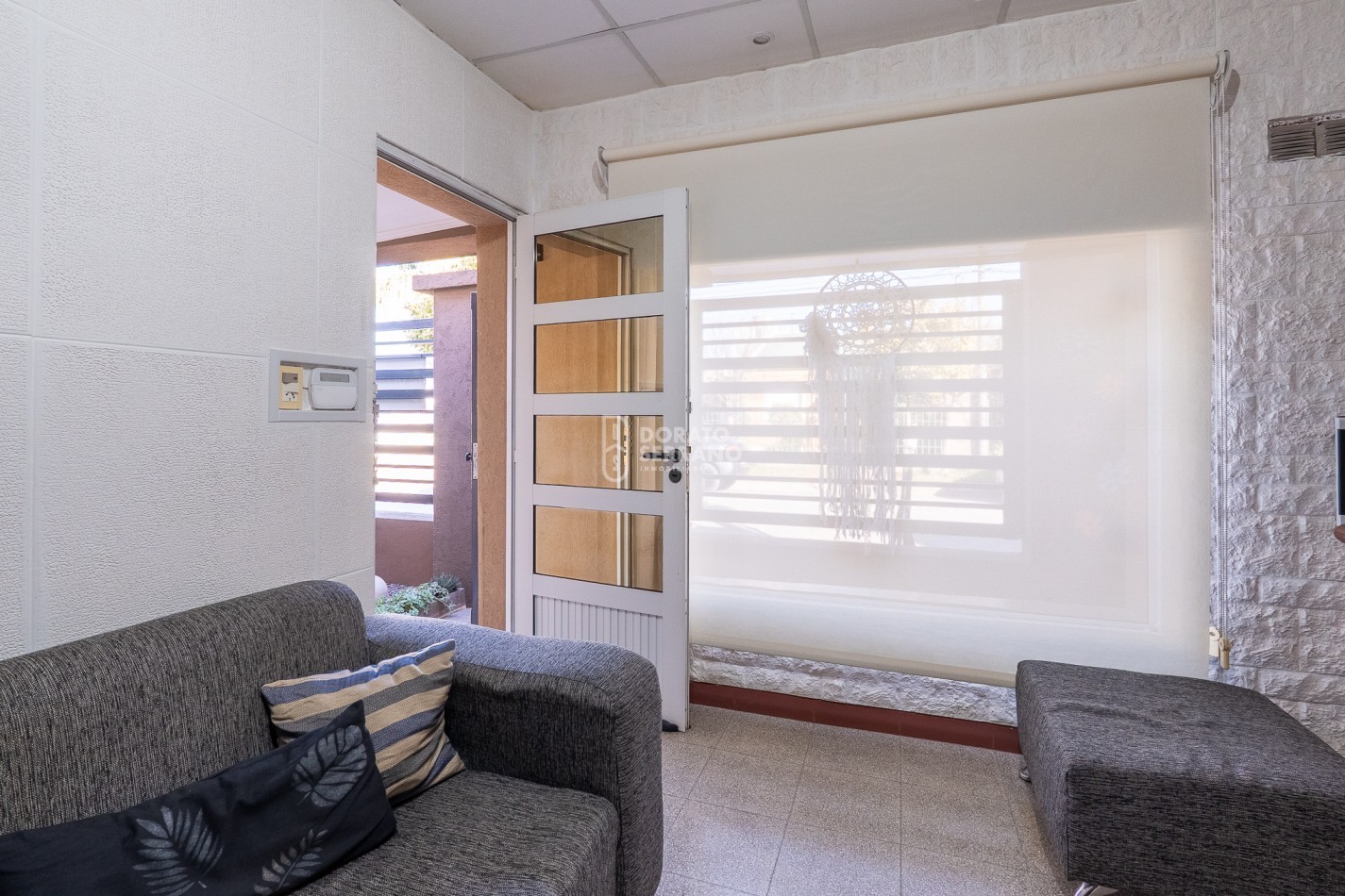 BONITA Y PRACTICA! FLORIDA / RESIDENCIAL!