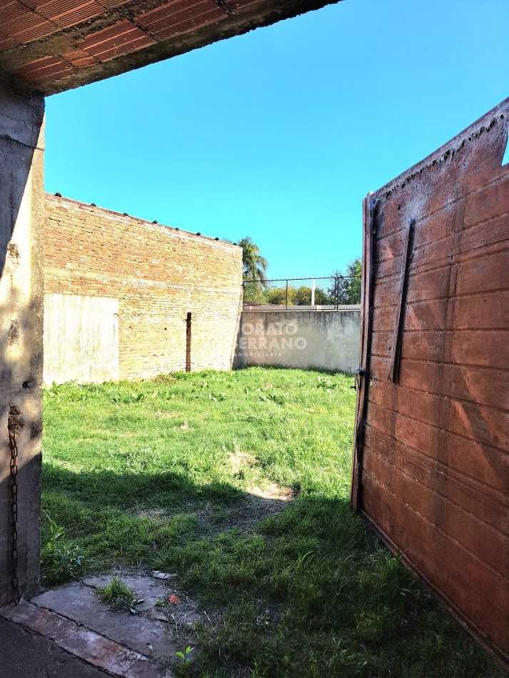 LOCAL ESTRATEGICO EN PEDRONI! ALTO POTENCIAL.