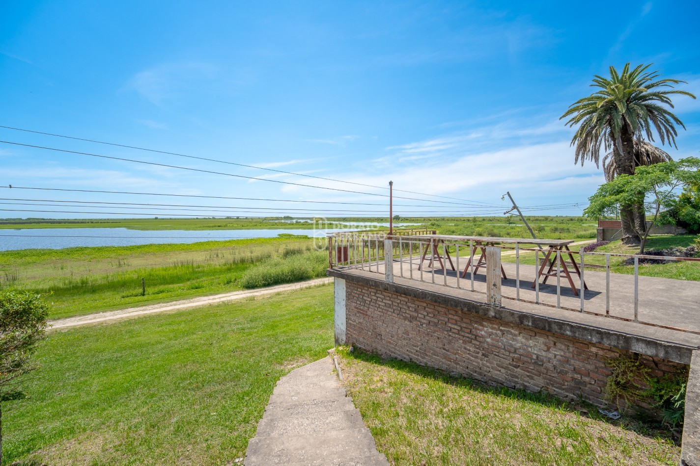 VOLVER A BRILLAR! NOTABLE PROPIEDAD EN EL RIO!