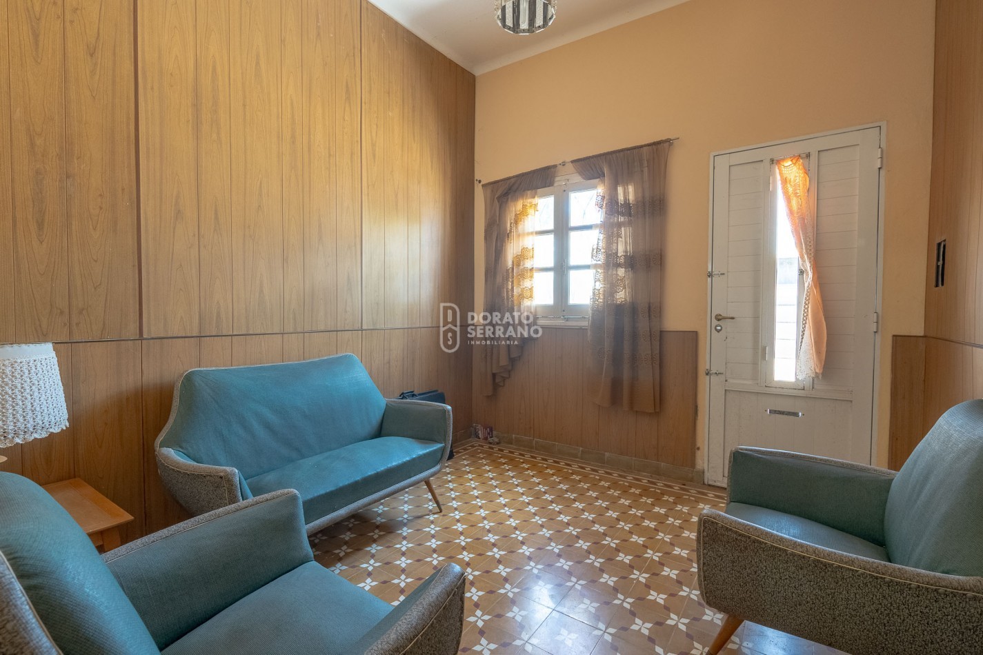 PRACTICA Y BIEN UBICADA.