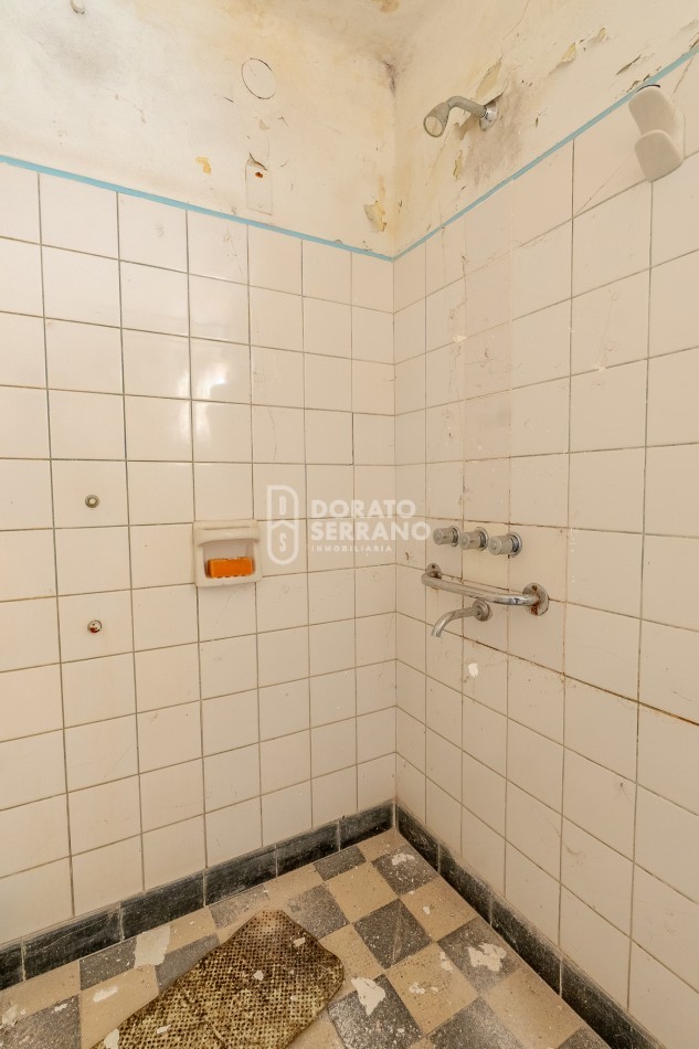 LOTE IDEAL 15X30 - A PASOS DE 20 DE JUNIO! + CASA A RECICLAR O DEMOLER.