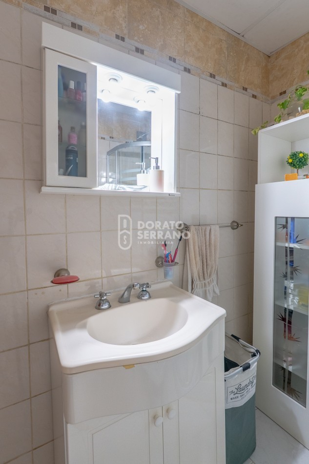 BONITA Y PRACTICA! FLORIDA / RESIDENCIAL!