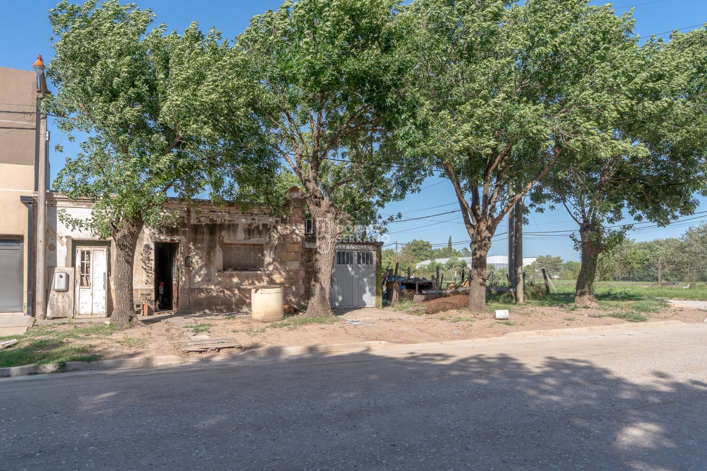 LOTE EN ESQUINA! 20X22,50 / 450 M2 -PERFECTO!