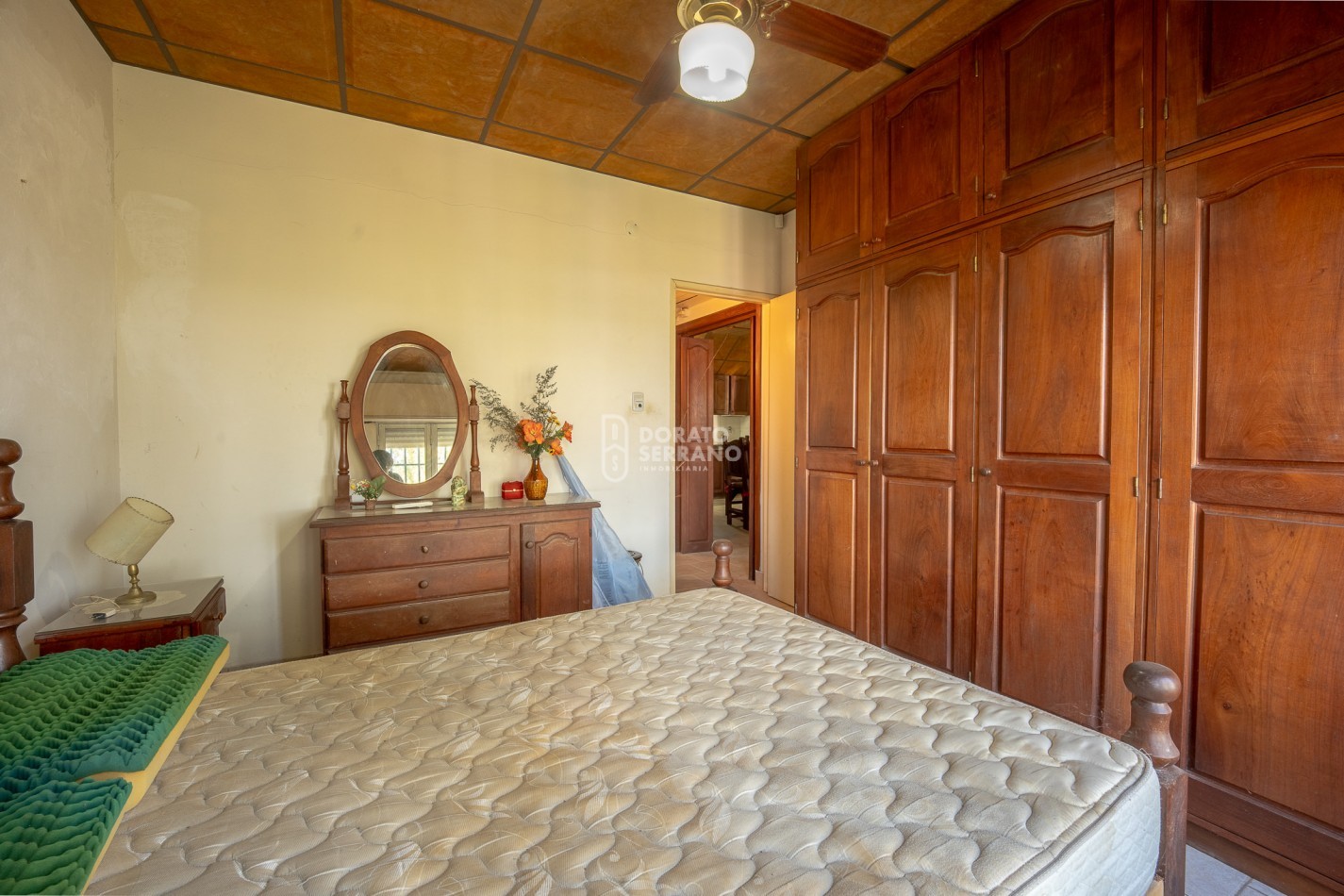 CASA EN EL RIO! GRANDIOSA! BARRIO BASUALDO!