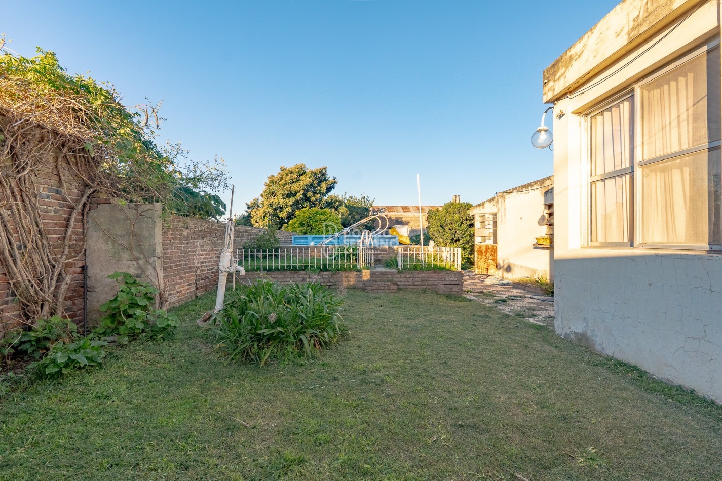 CASA + 500 m2 DE LOTE - BARRIO PROGRESO!