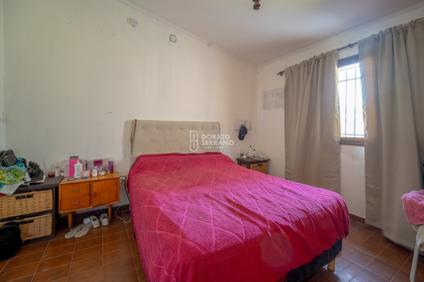 BONITA & LISTA PARA HABITAR! EN ESQUINA!