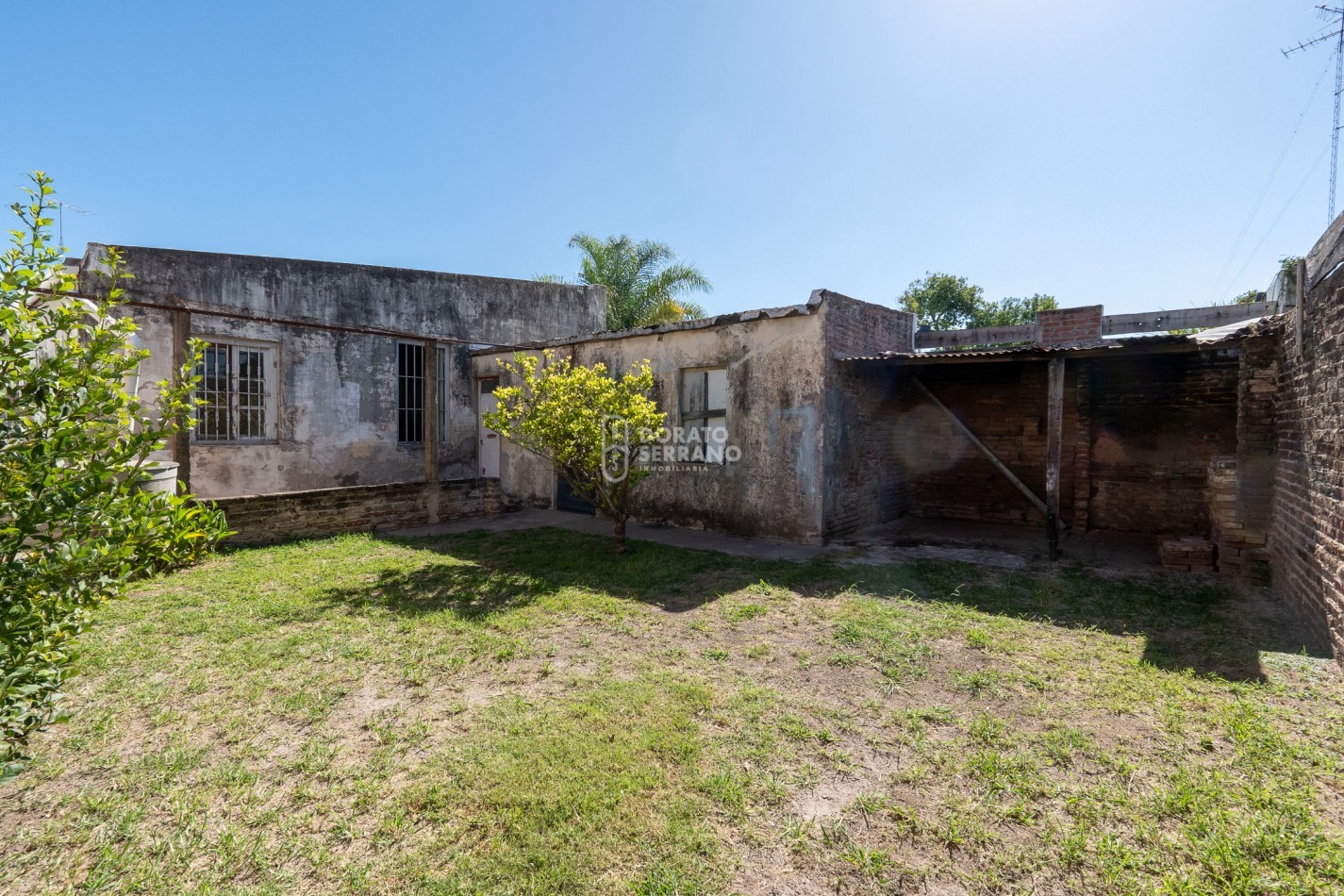 LOTE + CASA A DEMOLER O RECICLAR
