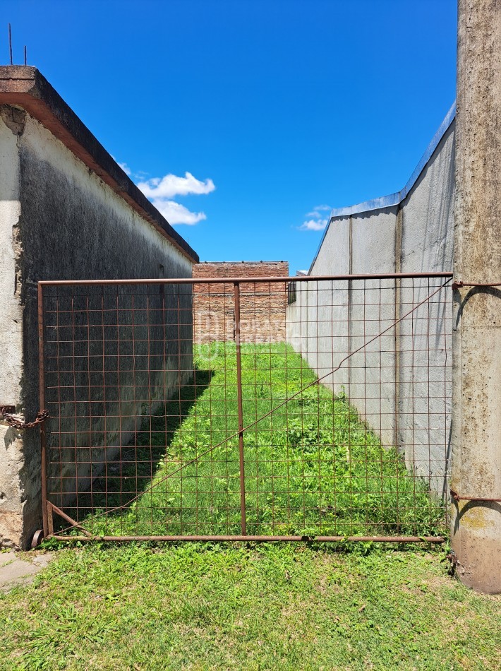 LOCAL ESTRATEGICO EN PEDRONI! ALTO POTENCIAL.