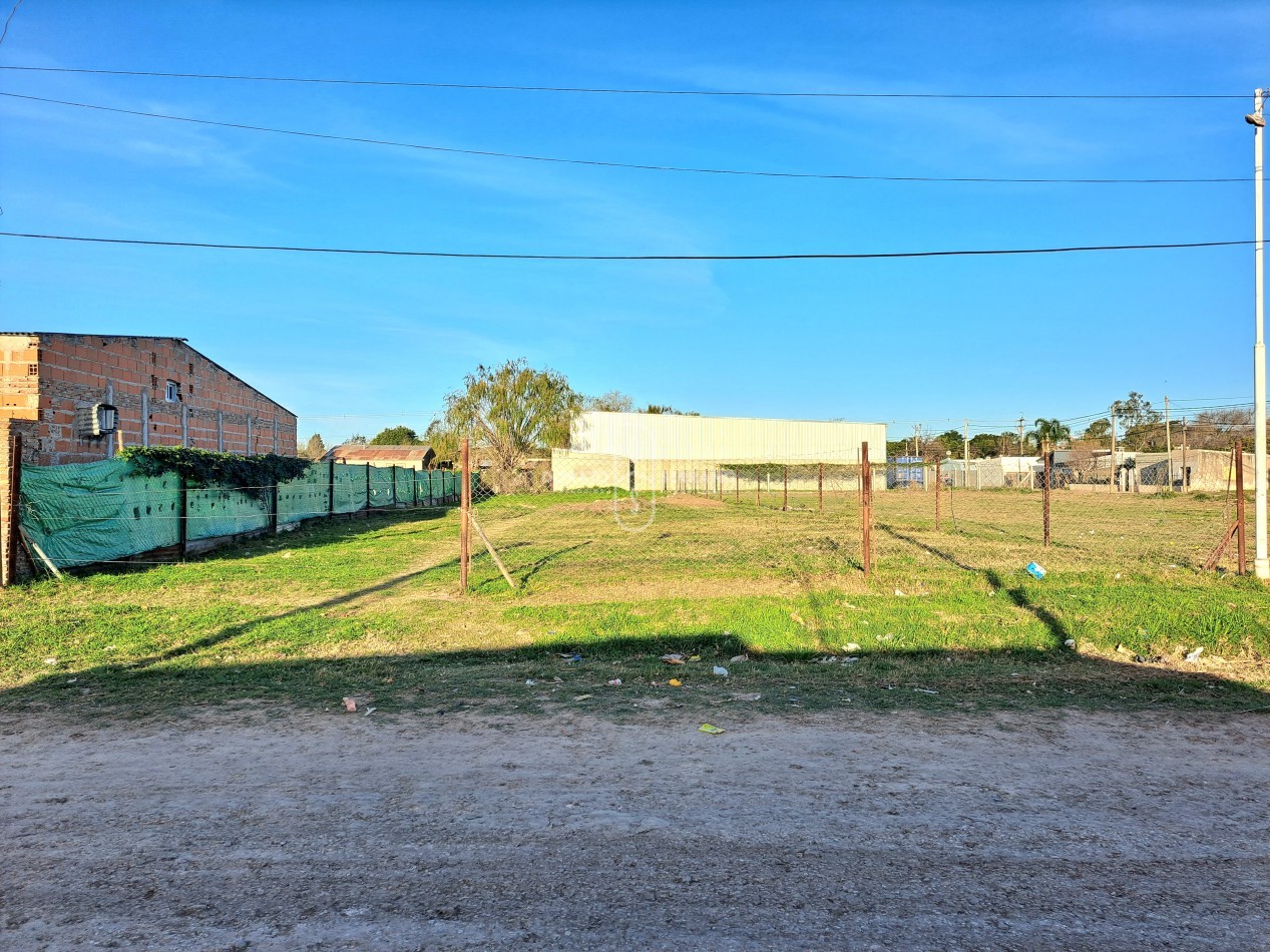 AMPLIO LOTE / ZONA OESTE.