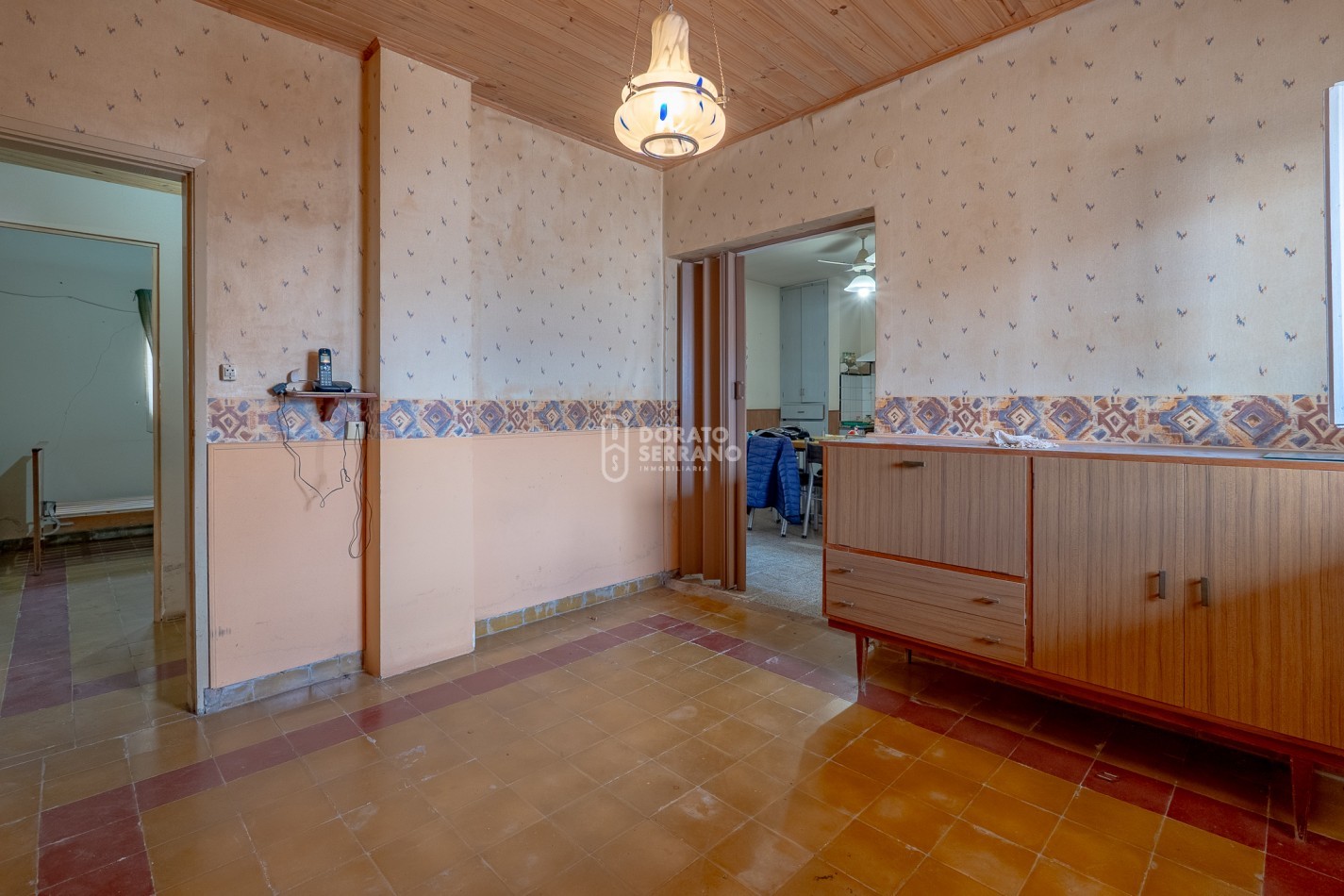 CASA + 750 M2 DE LOTE! Todos los servicios!