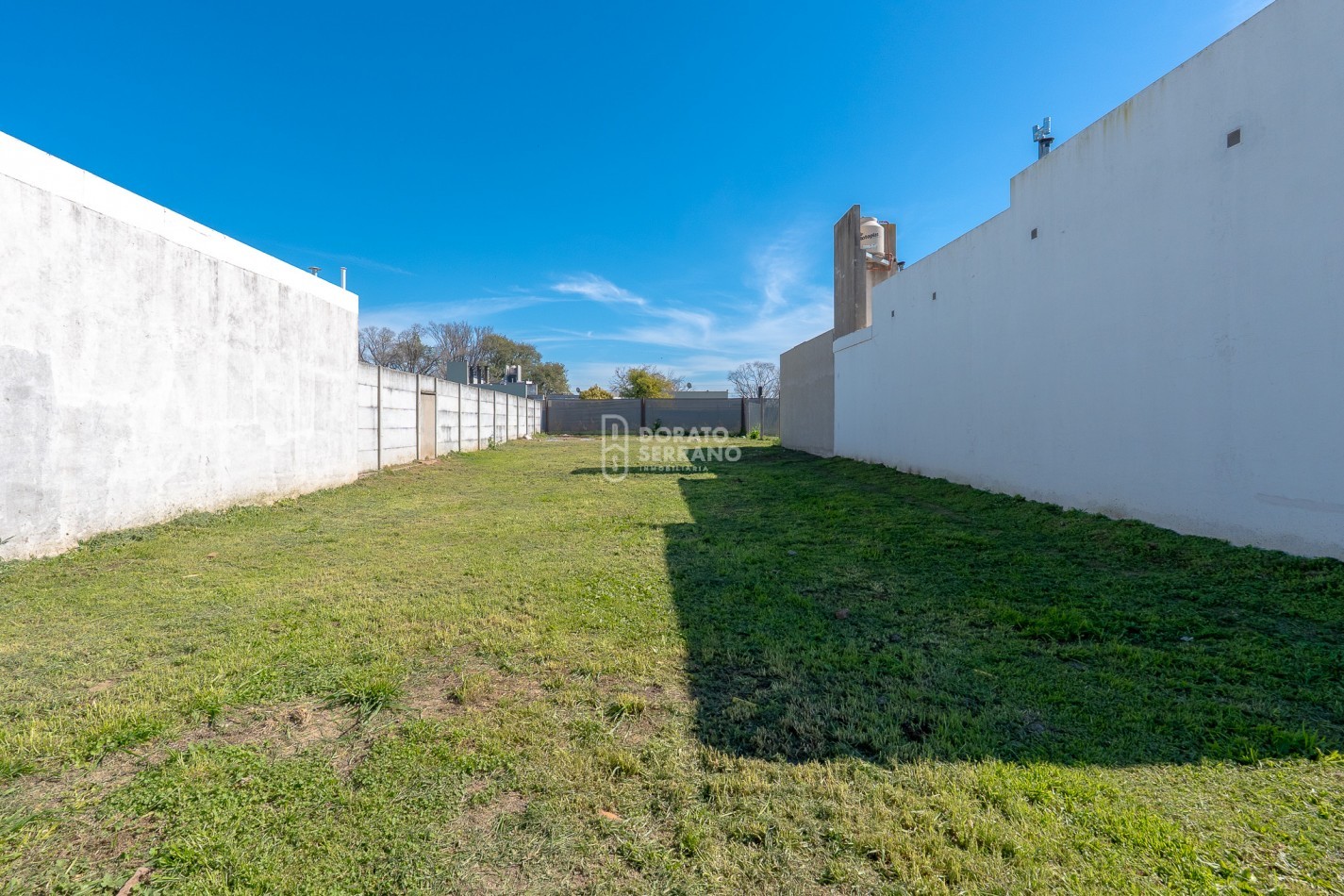 LOTE RESIDENCIAL - 10X30.