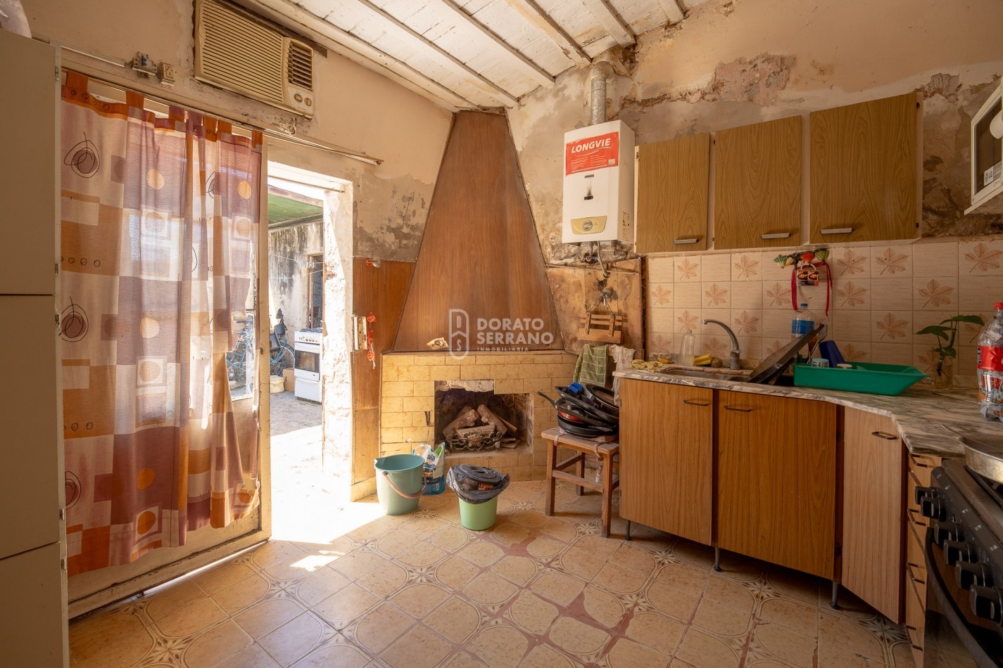 LOTE EN BARRIO FLORIDA! TODOS LOS SERVICIOS - PLUS EDIFICADO A DEMOLER O RECICLAR. 