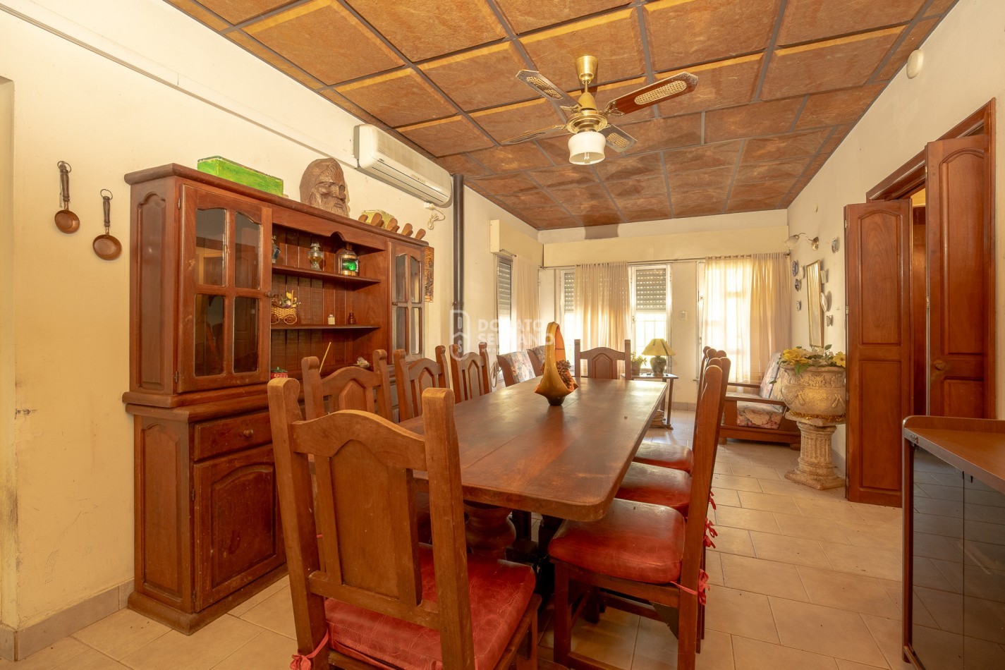 CASA EN EL RIO! GRANDIOSA! BARRIO BASUALDO!