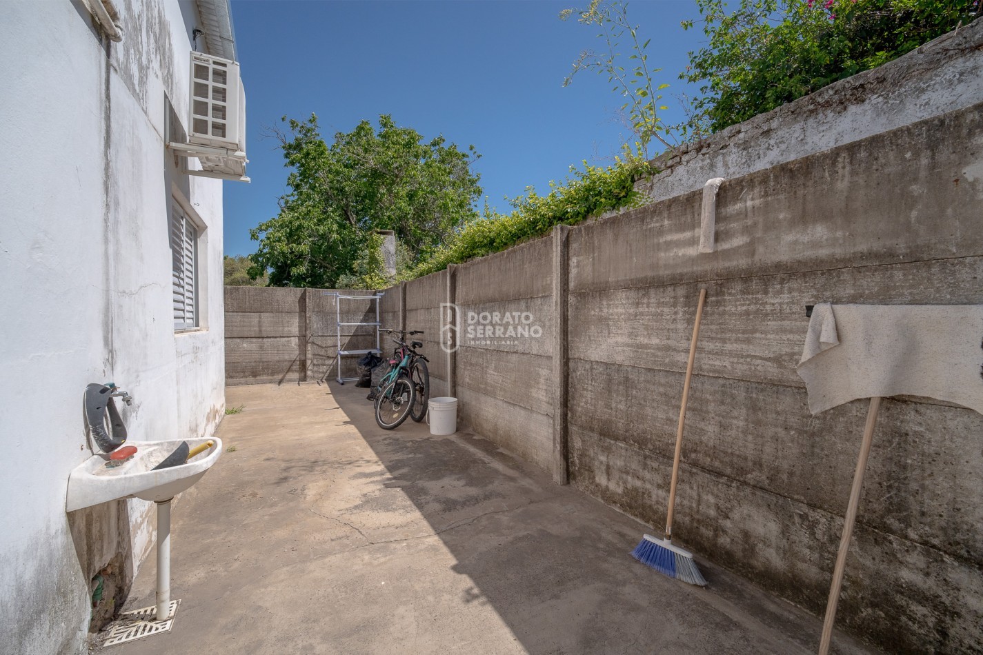 COMPLEJO DE 3 DEPTOS. CENTRICOS + PLUS: LOTE REMANENTE!  