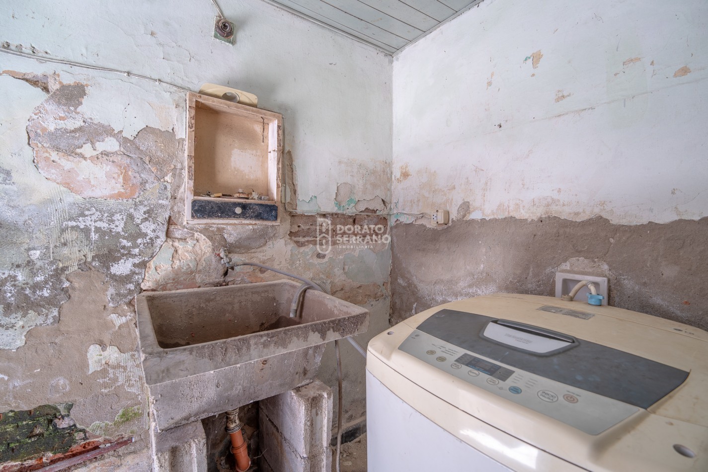 42 MTS. DE FRENTE EN ESQUINA! MAXIMAS POSIBILIDADES SOBRE 25 DE MAYO!